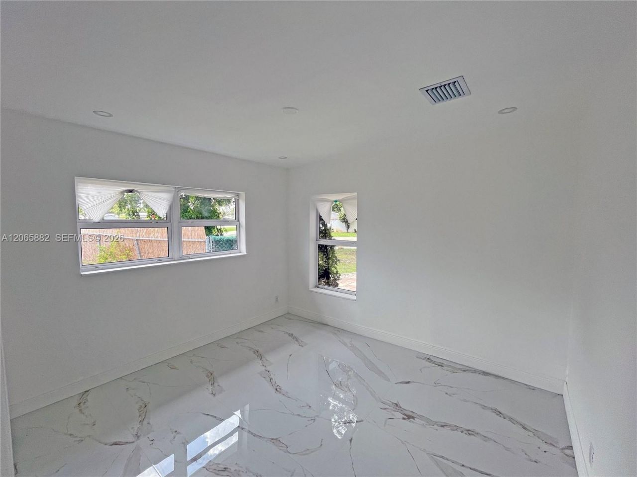 1606 NW 12th Ave , Fort Lauderdale, FL 33311 Photo