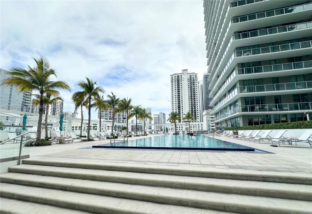 79 SW 12th St , Unit 2809-S, Miami, FL 33130 Photo