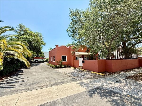 1318 SE 2nd Ave , Fort Lauderdale, FL 33316