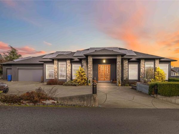 532 Sentinel Dr, Mill Bay, BC V8H 1H7