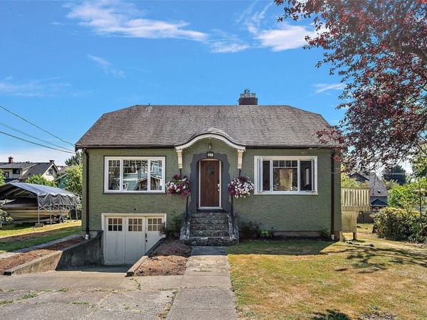 81 Logan Ave , Saanich, BC V9A 1H4