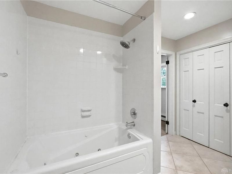 1801 Burgundy Lane, Washington Township, OH 45459 Photo 40