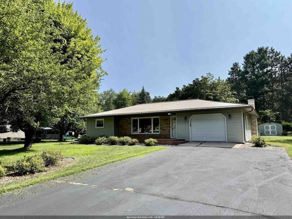 N7734 COUNTY ROAD J, Iola, WI 54945
