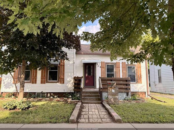 812 MT VERNON STREET, Oshkosh, WI 54901