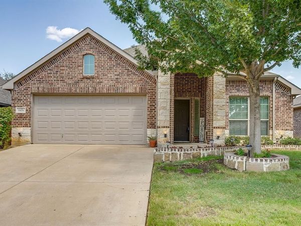 11829 Hassop Lane, Burleson, TX 76028