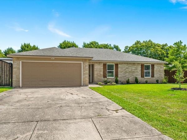 7220 Windhaven Road, North Richland Hills, TX 76182