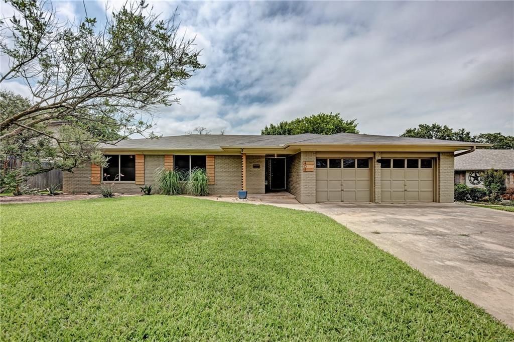 402 Greenwood Dr, Georgetown, TX 78628 Main Photo