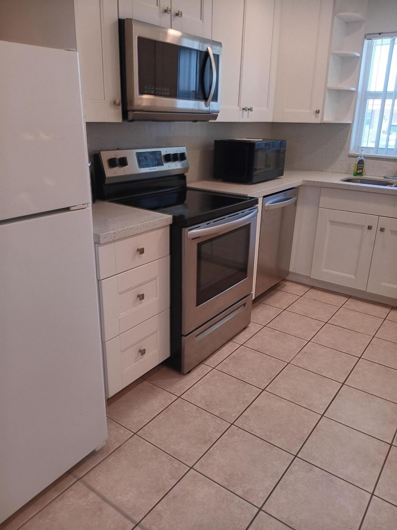 5730 Fernley Drive E, Unit 27, West Palm Beach, FL 33415 Photo