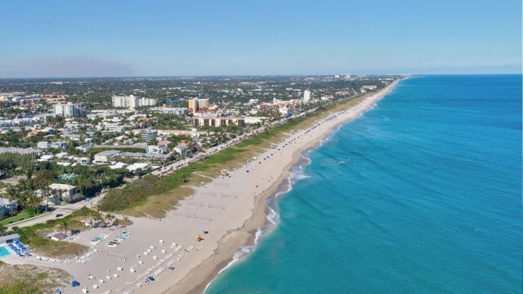 1000 Lowry Street, Unit 4F, Delray Beach, FL 33483 Photo