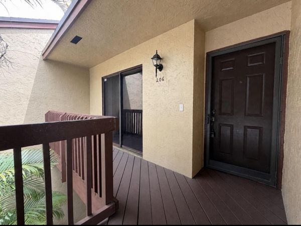 206 Lakeview Drive E, Royal Palm Beach, FL 33411