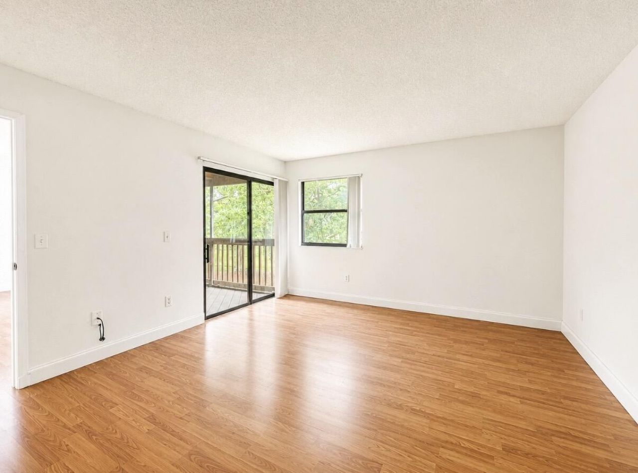 206 Lakeview Drive E, Royal Palm Beach, FL 33411 Photo