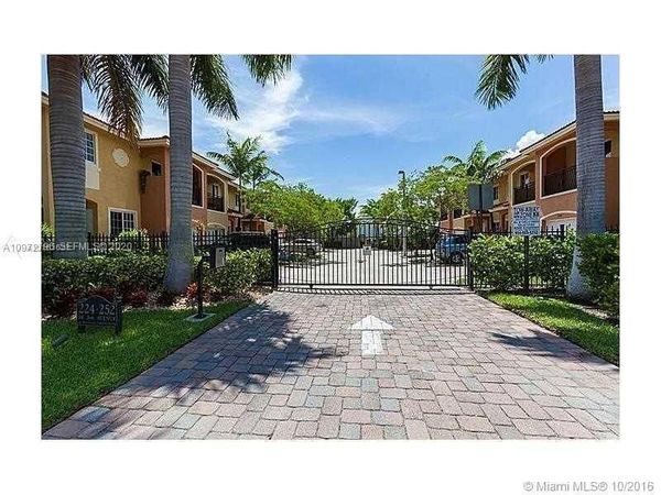 238 SE 2ND Avenue, Hallandale Beach, FL 33009