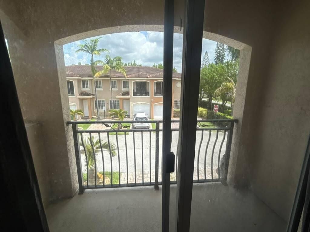 238 SE 2nd Avenue, Hallandale Beach, FL 33009 Photo