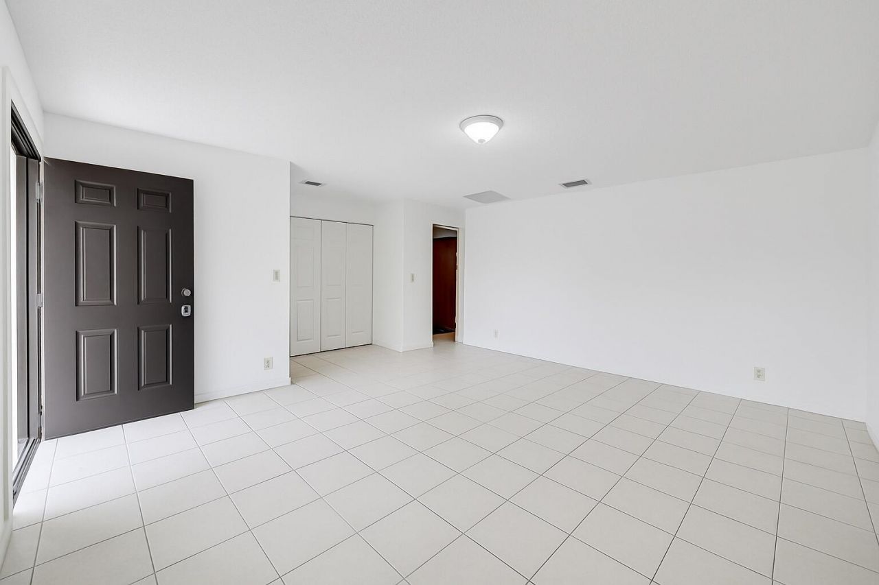 1226 N Haverhill Road, Unit 4, Haverhill, FL 33417 Photo