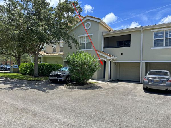 160 SW Peacock Boulevard, Unit 31-206, Port St. Lucie, FL 34986