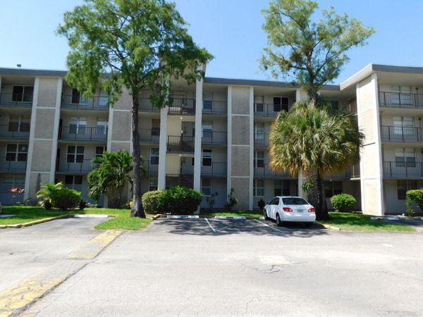 4851 NW 26TH Court, Unit 443, Lauderdale Lakes, FL 33313