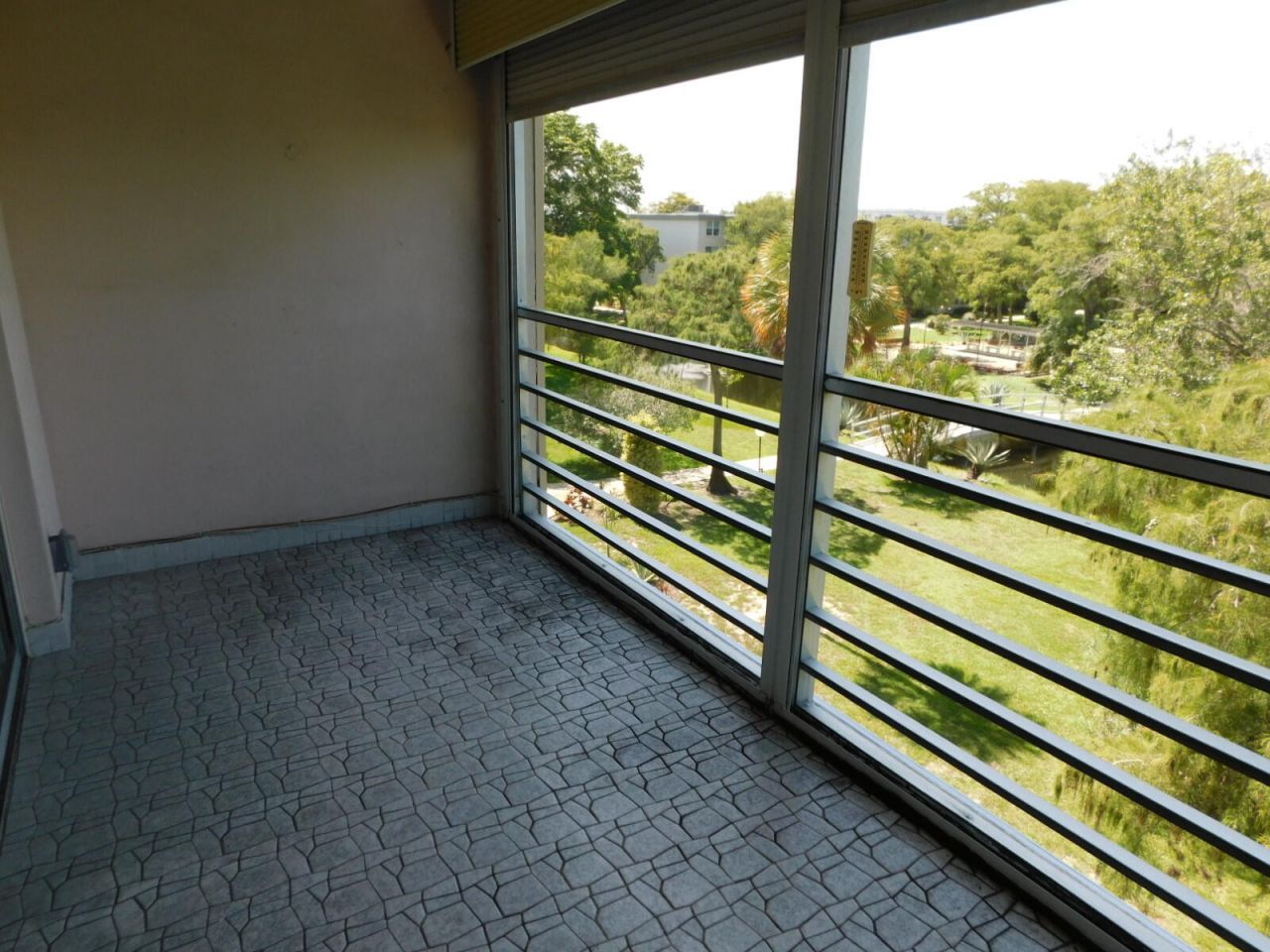 4851 NW 26th Court, Unit 443, Lauderdale Lakes, FL 33313 Photo