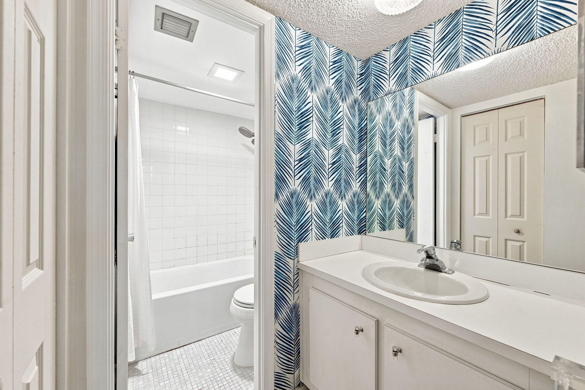 9440 Poinciana Place, Unit 314, Davie, FL 33324 Photo
