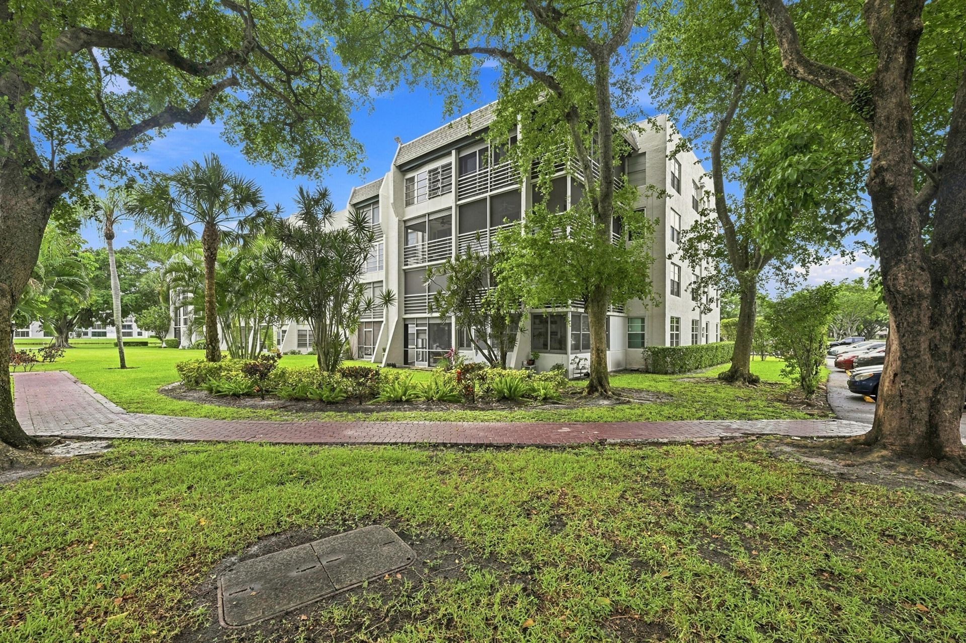 9440 Poinciana Place, Unit 314, Davie, FL 33324 Photo