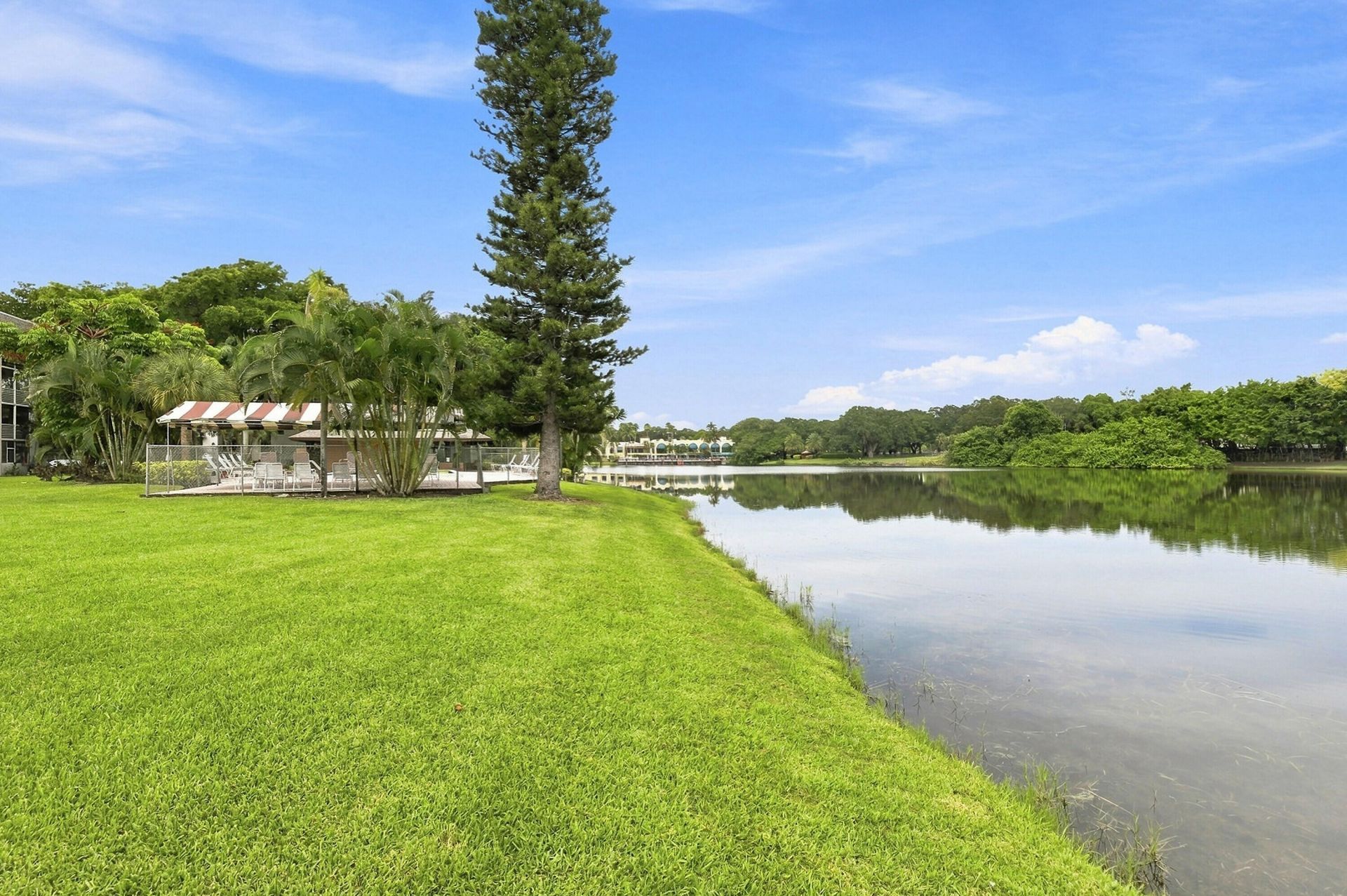 9440 Poinciana Place, Unit 314, Davie, FL 33324 Photo