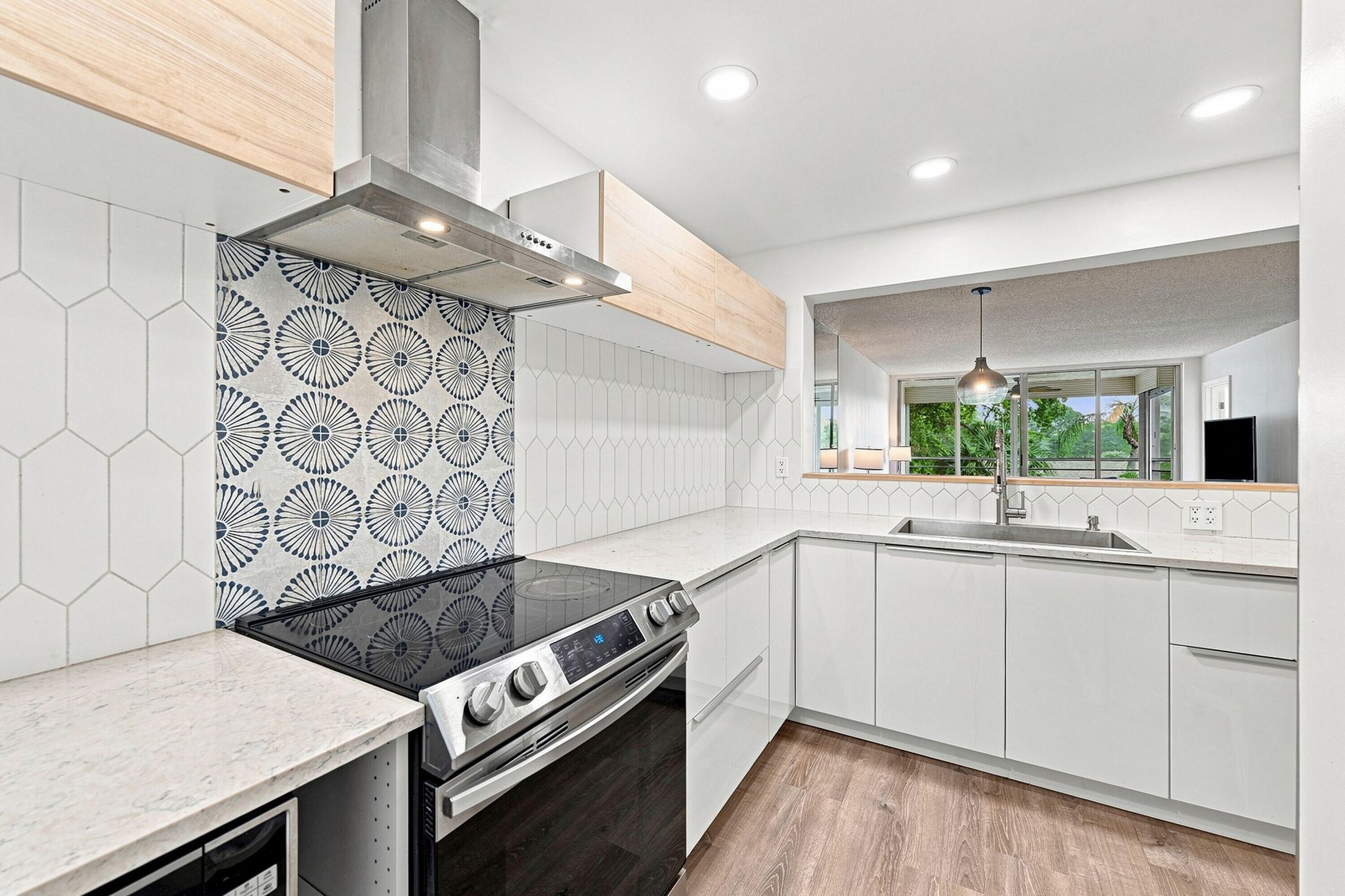 9440 Poinciana Place, Unit 314, Davie, FL 33324 Photo