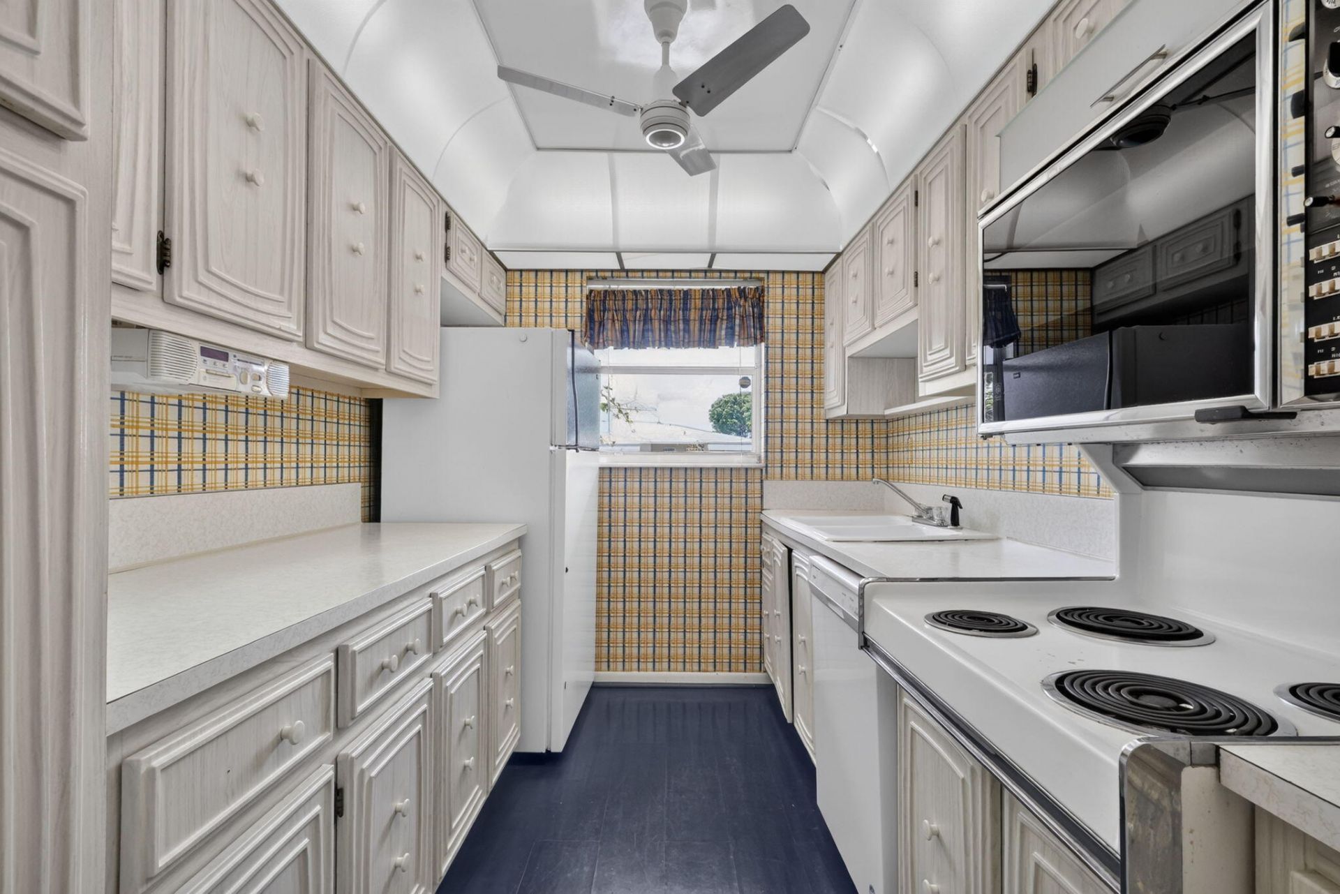 235 E High Point Court E, Unit A, Delray Beach, FL 33445 Photo