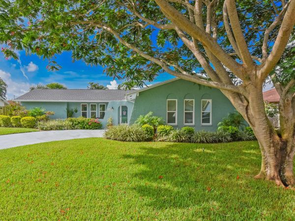 4368 Hawthorn Avenue, Palm Beach Gardens, FL 33410
