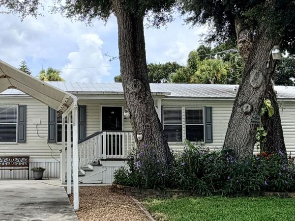 5192 AMY Lane, Fort Pierce, FL 34946