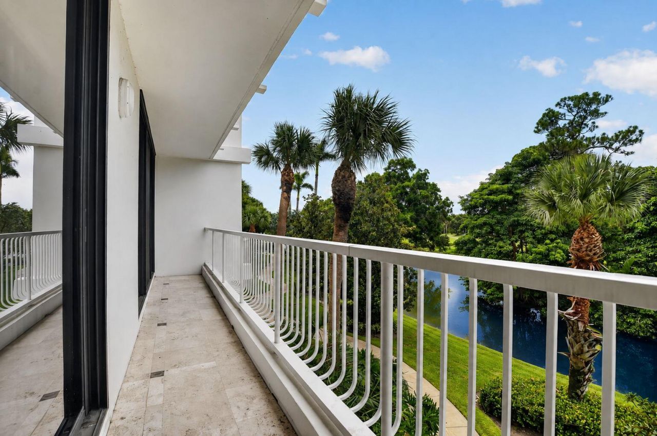20290 Fairway Oaks Drive, Unit 222, Boca Raton, FL 33434 Photo