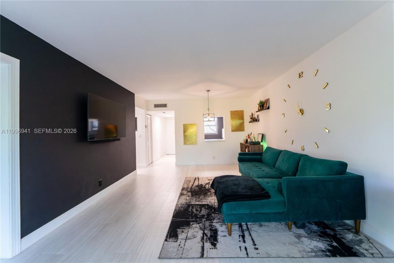 3900 NW 76th Avenue, Unit 212, Sunrise, FL 33351 Photo