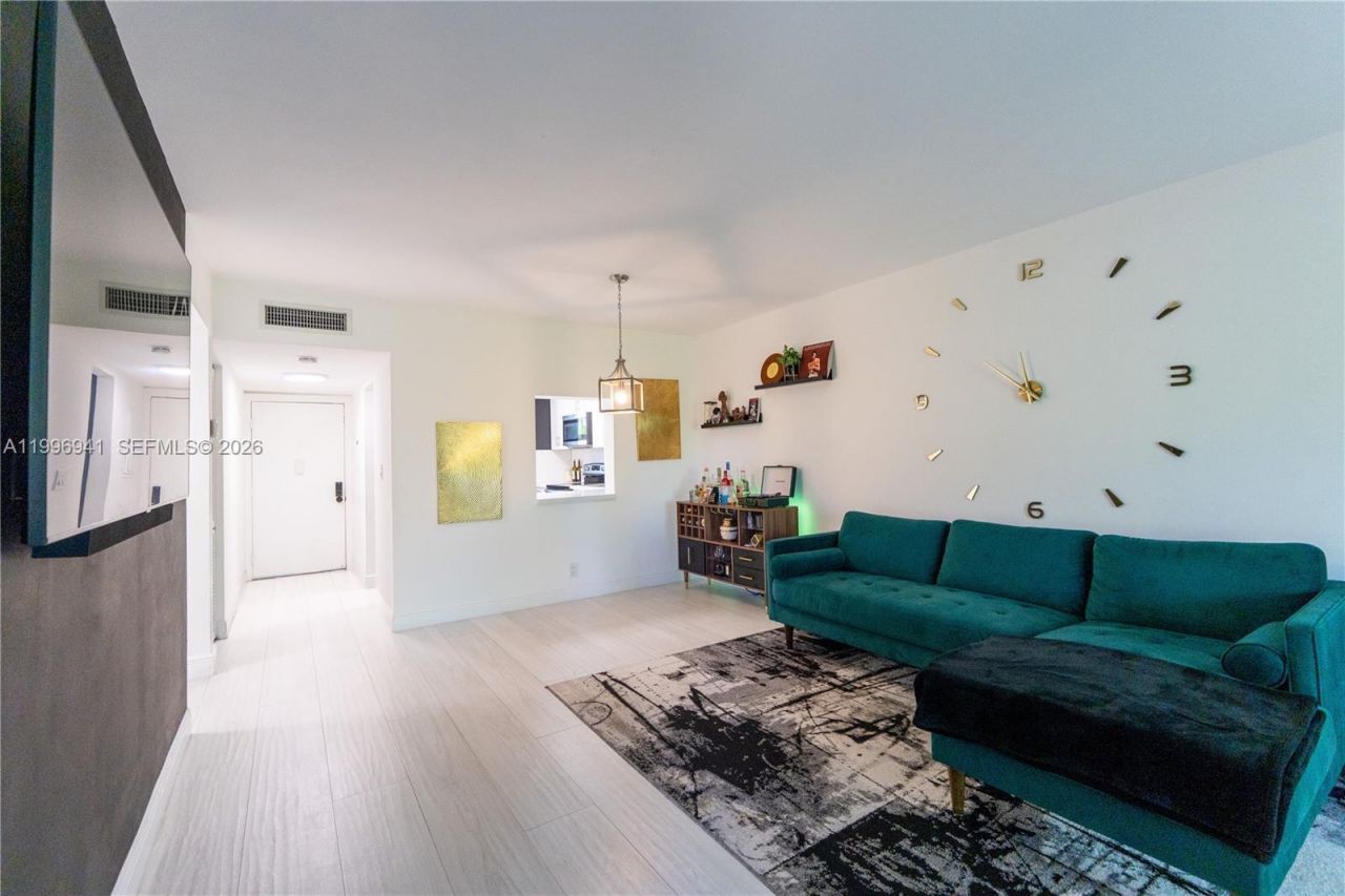 3900 NW 76th Avenue, Unit 212, Sunrise, FL 33351 Photo