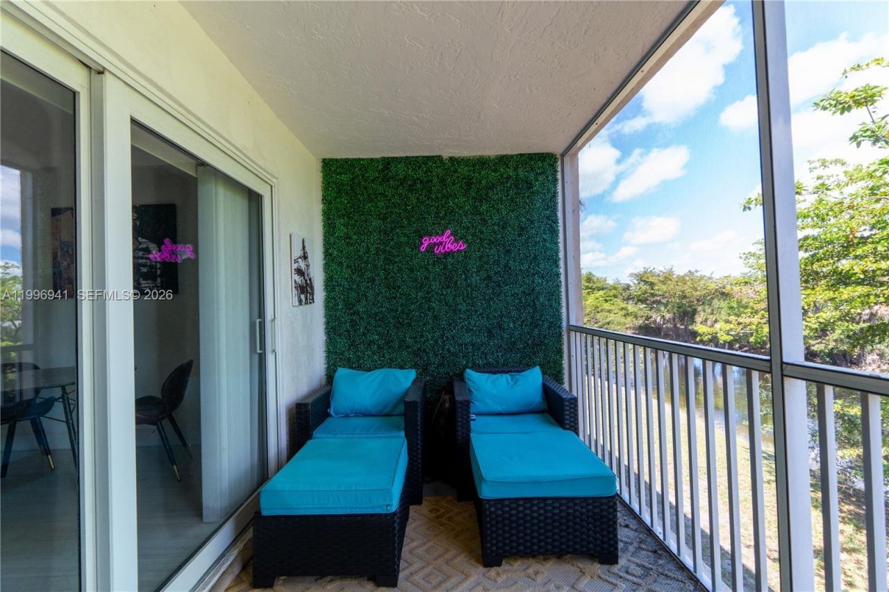 3900 NW 76th Avenue, Unit 212, Sunrise, FL 33351 Photo