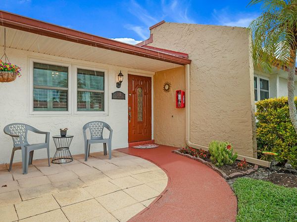 152 LAKE ANNE Drive, Unit 152, West Palm Beach, FL 33411