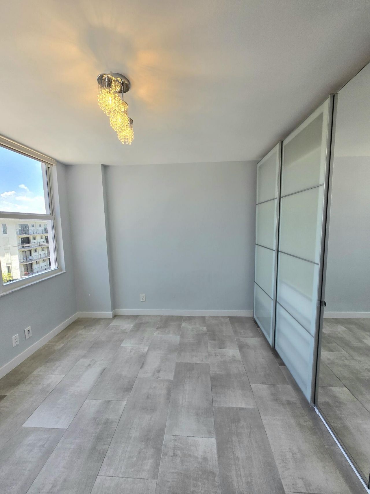 137 Golden Isles Drive, Unit 414, Hallandale Beach, FL 33009 Photo