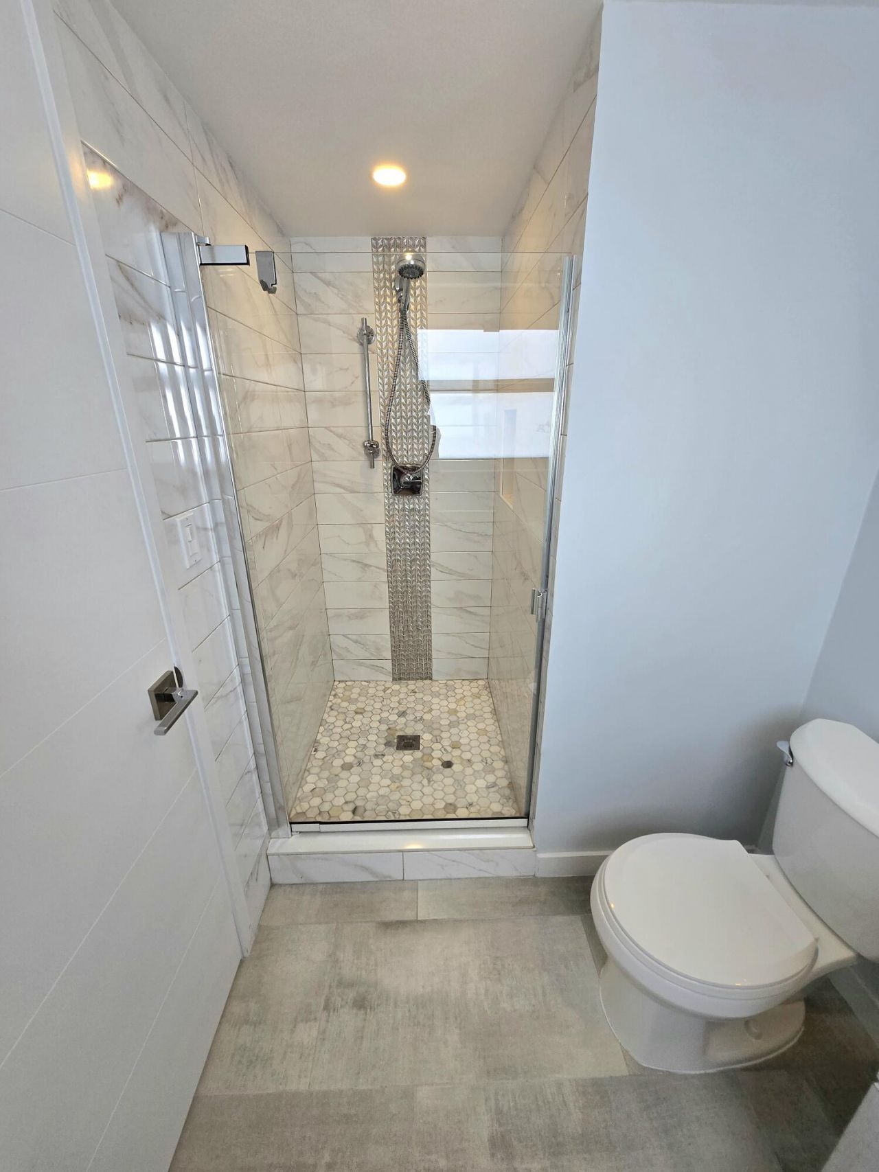 137 Golden Isles Drive, Unit 414, Hallandale Beach, FL 33009 Photo