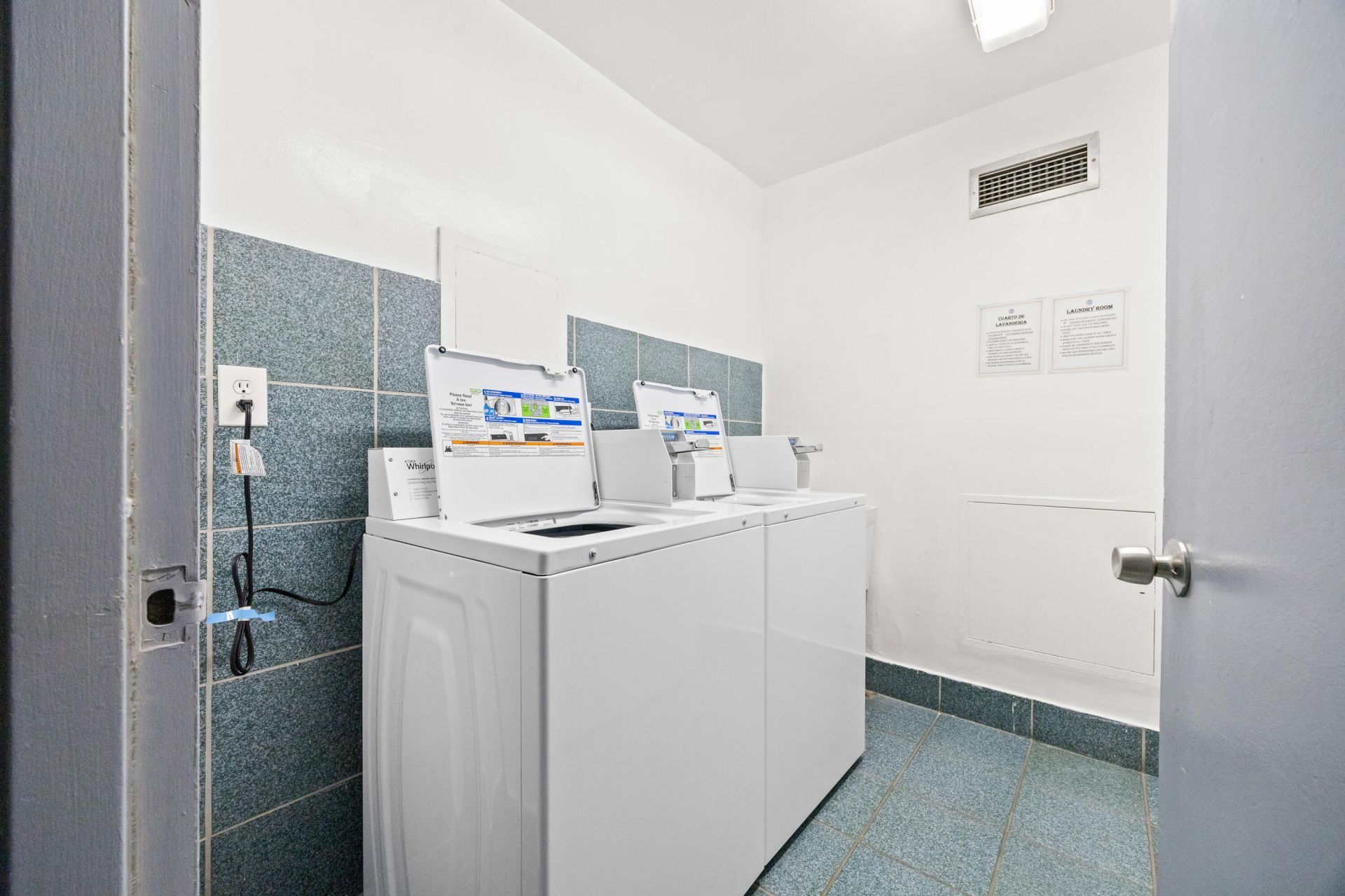 137 Golden Isles Drive, Unit 414, Hallandale Beach, FL 33009 Photo
