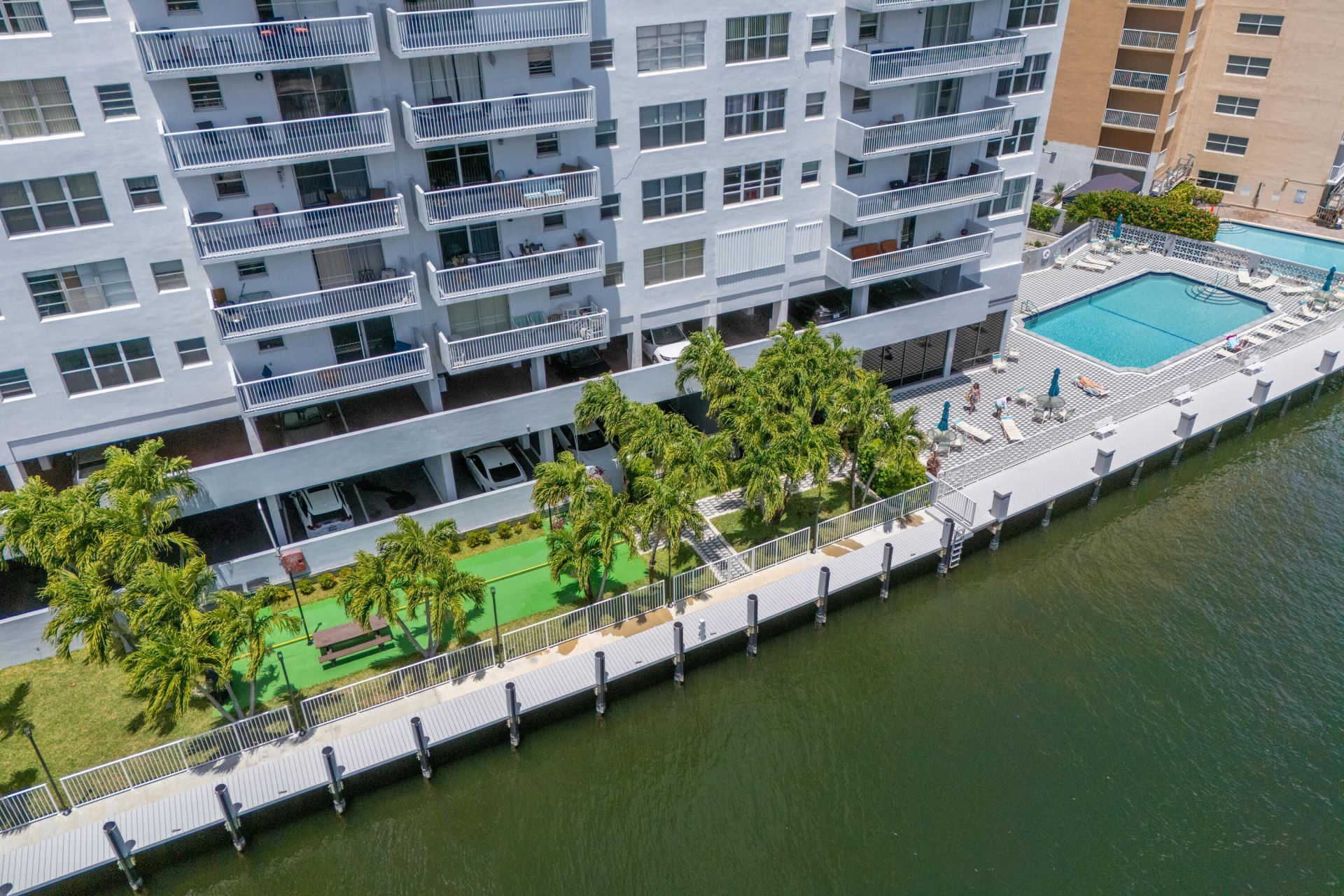 137 Golden Isles Drive, Unit 414, Hallandale Beach, FL 33009 Photo