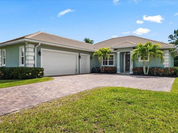 10352 SW FIDDLERS Way, Palm City, FL 34990