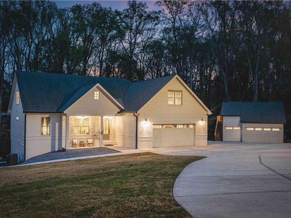 5758 Williams Road , Norcross, GA 30093