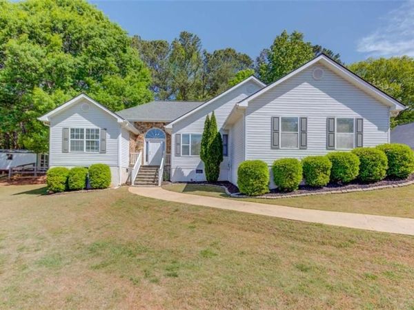 3314 Banks Mountain Drive, Gainesville, GA 30506