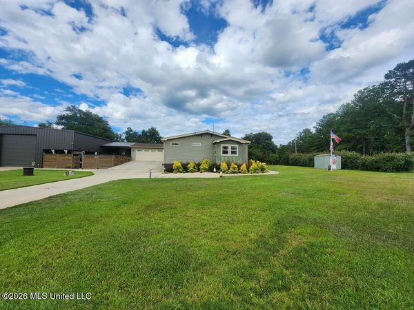 121 Molly Road, Foxworth, MS 39483