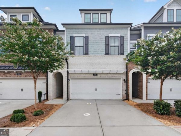 945 Kenway Avenue, Roswell, GA 30076