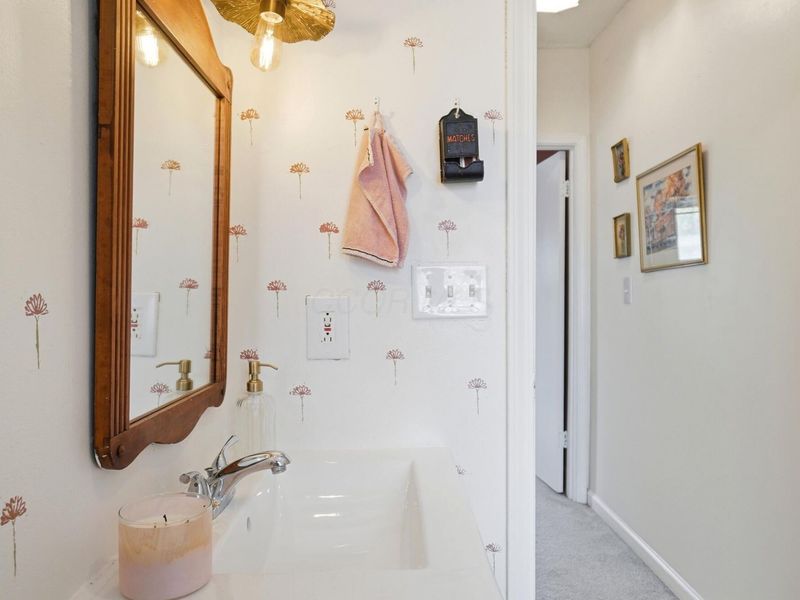 984 Highland Street , Columbus, OH 43201 Photo 34