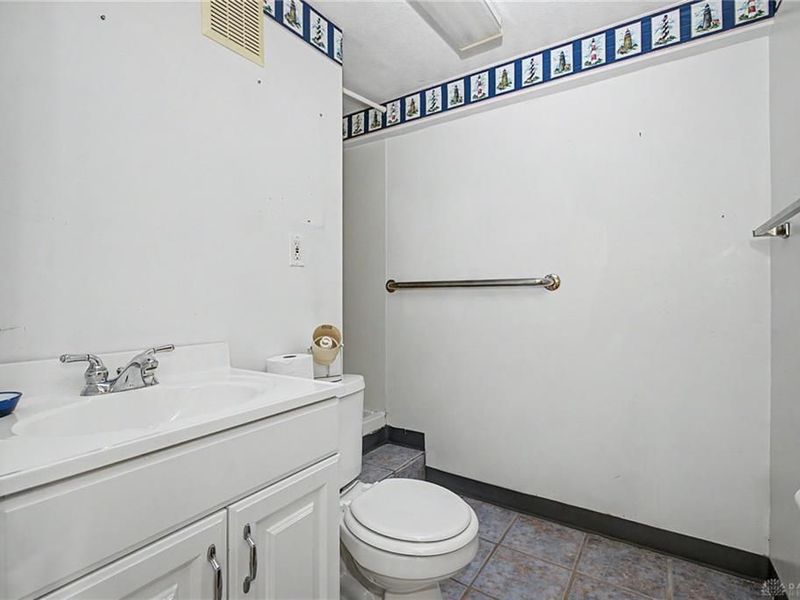 211 E Westbrook Road, Brookville, OH 45309 Photo 10