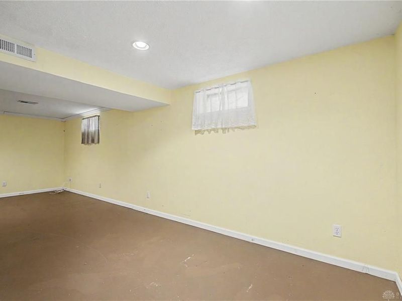211 E Westbrook Road, Brookville, OH 45309 Photo 17