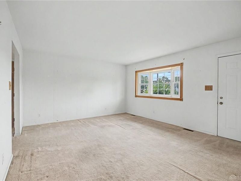 211 E Westbrook Road, Brookville, OH 45309 Photo 5