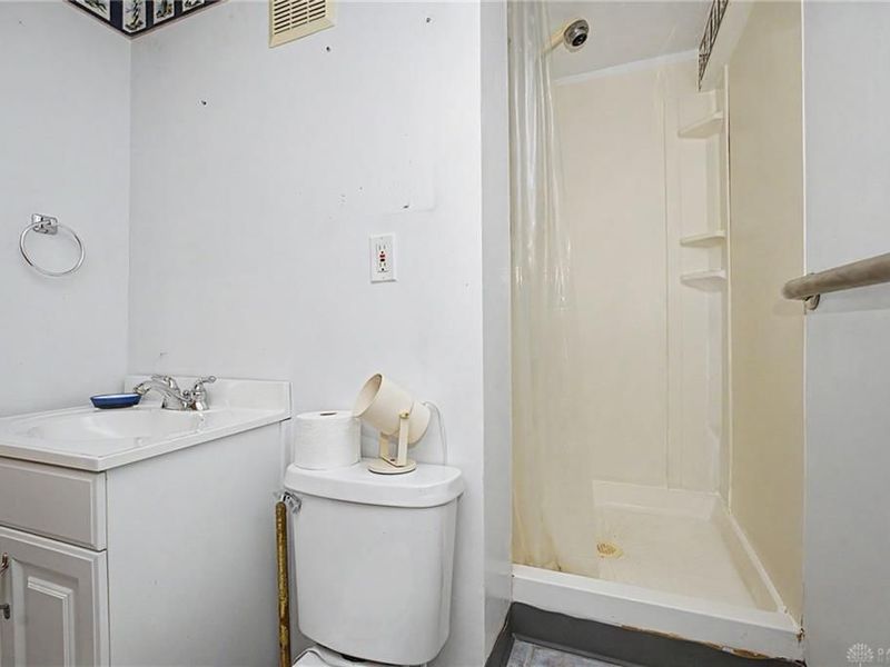 211 E Westbrook Road, Brookville, OH 45309 Photo 9