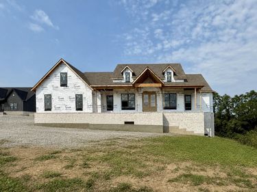 2012 West Court, Richmond, KY 40475
