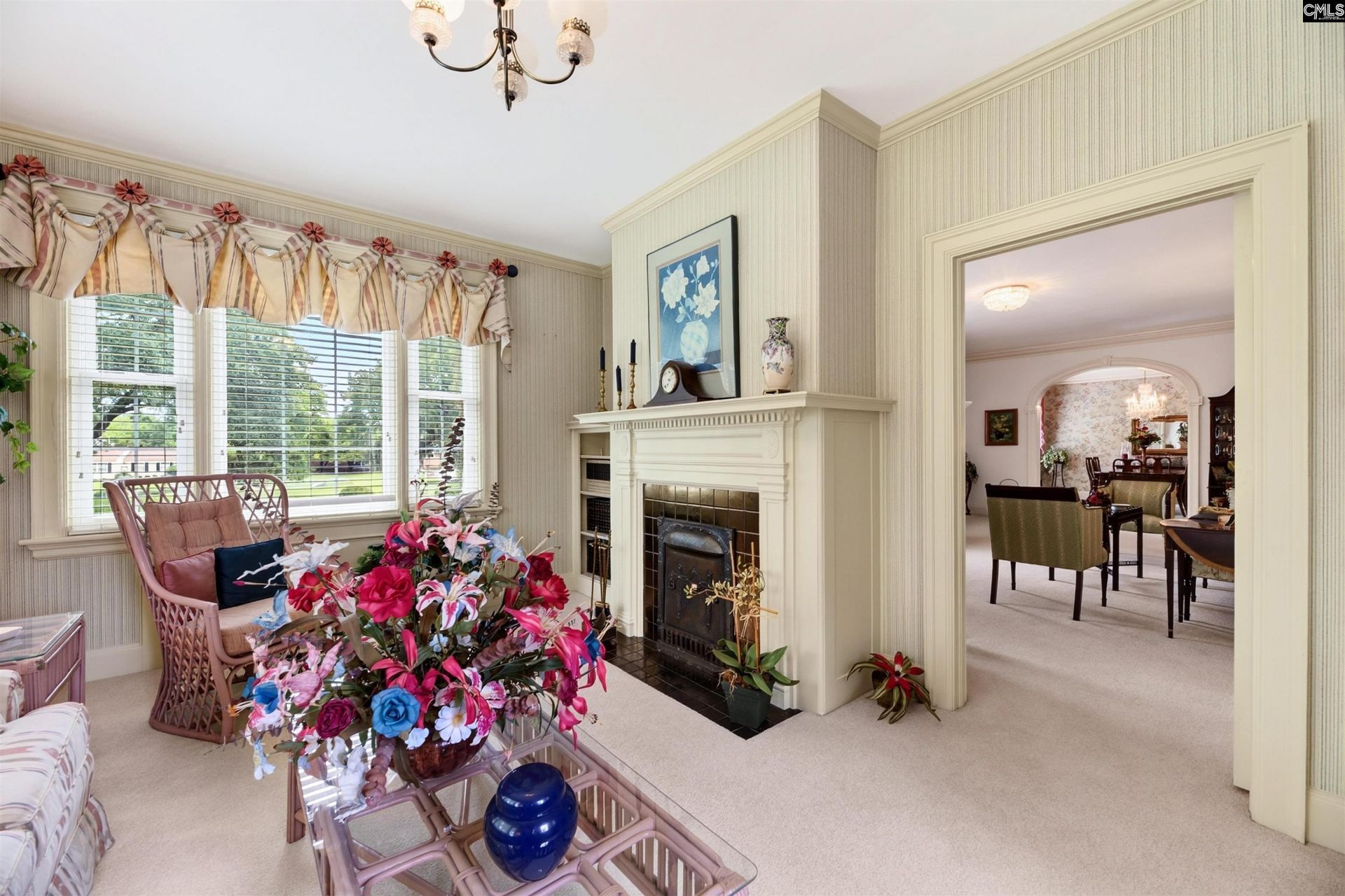 2418 Broughton Photo 18