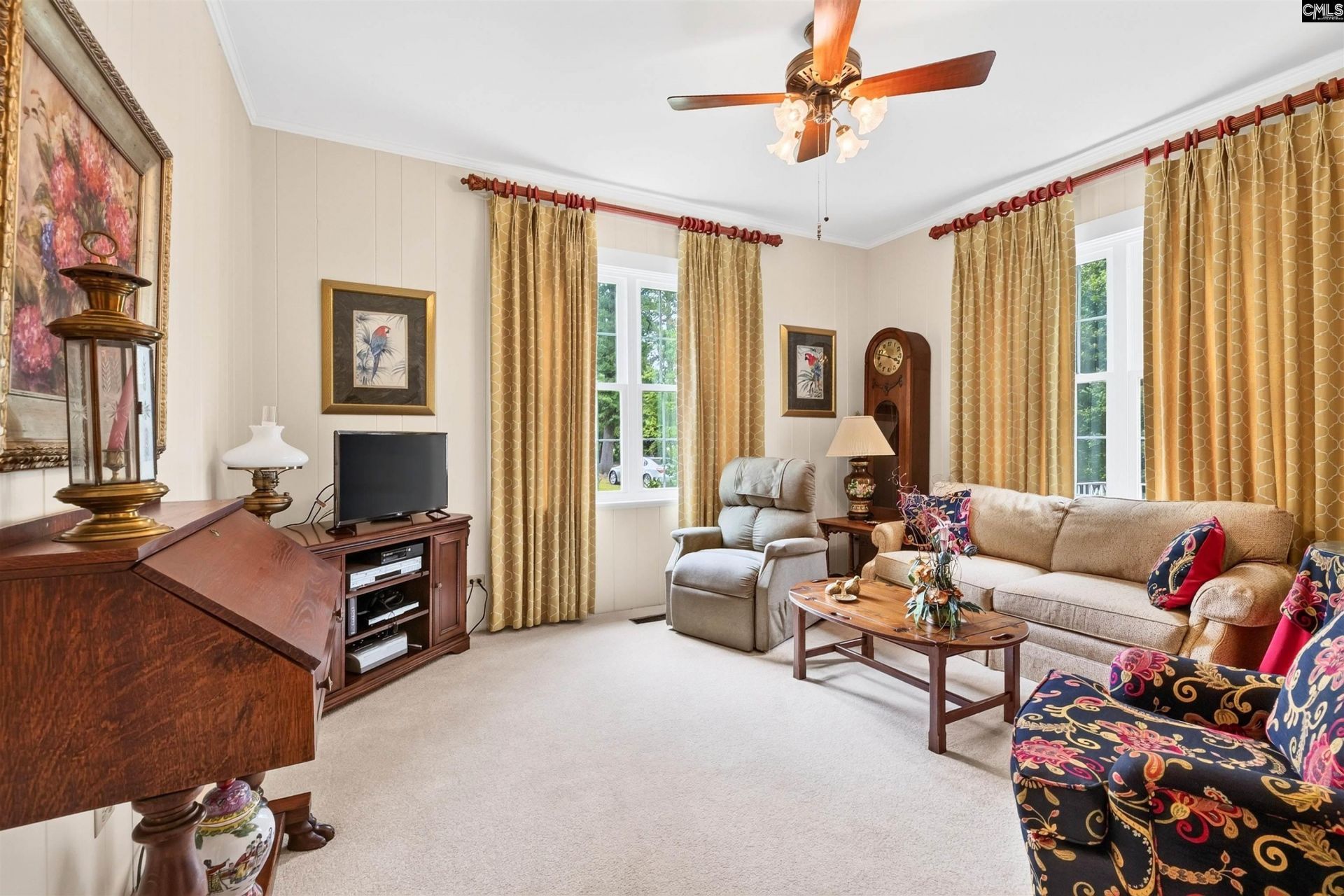 2418 Broughton Photo 19